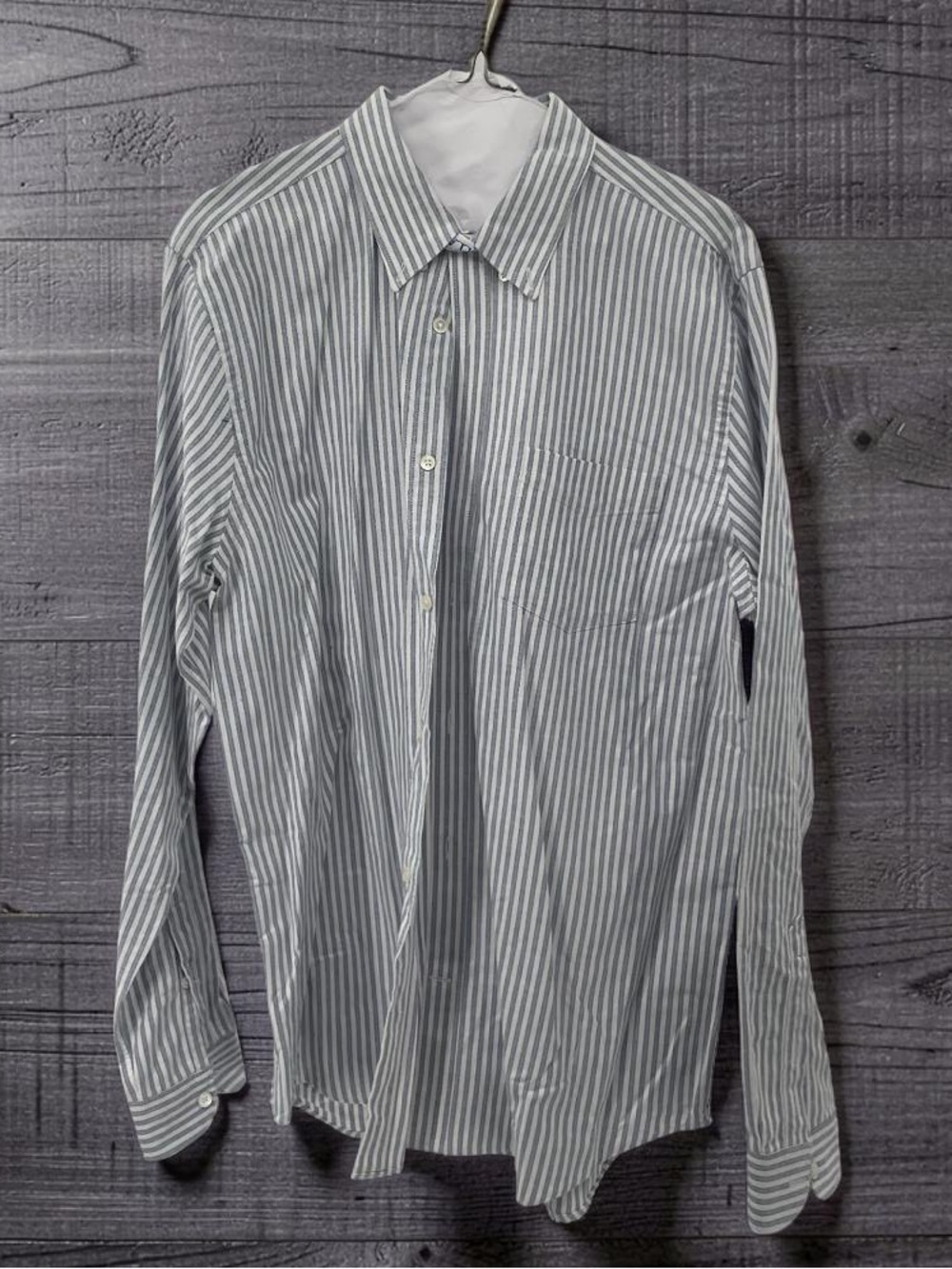 Closed Men's Vertical Stripe Button-Down Shirt - White & blue